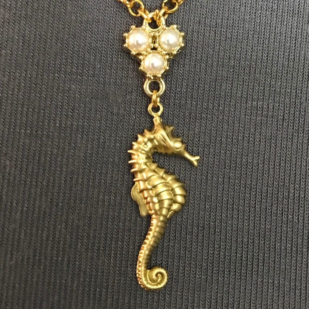 Lucrezia Borgia Gold Seahorse with Pearls Renaissance Necklace, Handmade Replica - Picture 3 of 15